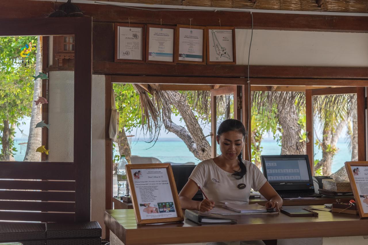 Palm Beach Island Resort & Spa Maldives Fushifaru Exterior foto